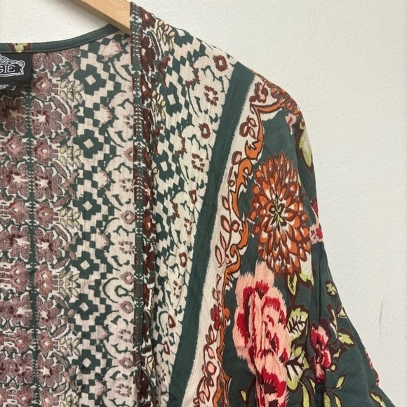 Angies Floral Printed Duster Kimono - Picture 6 of 10